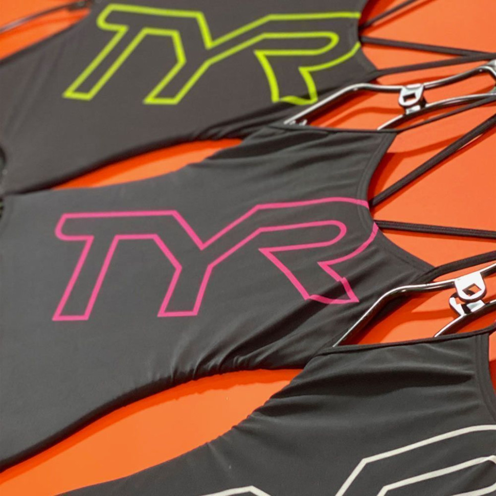 Купальник слитный TYR Big Logo Cutoutfit